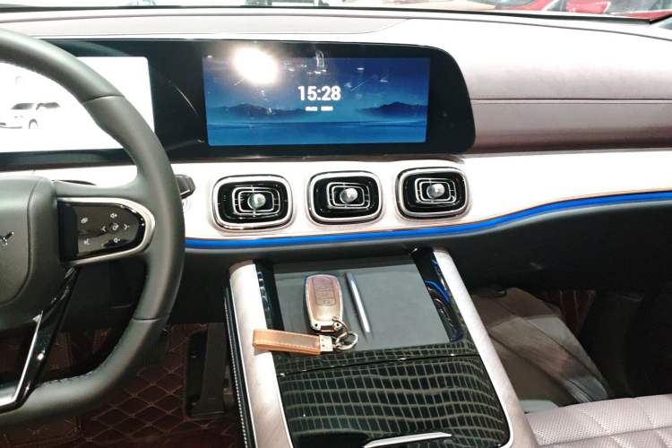 Used Chery Tiggo 9 2025 2.0T Automatic Two-Wheel Drive Luxury Edition 5 Seats