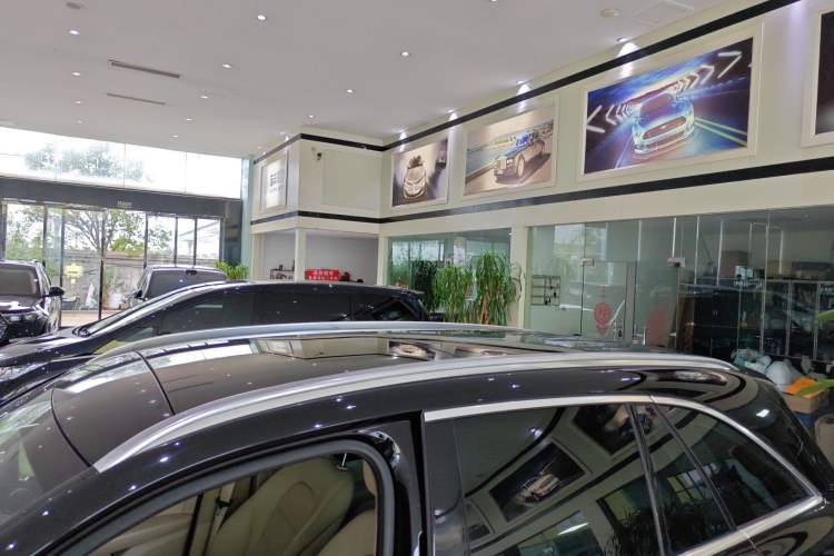 Used Mercedes-Benz GLC 2019 GLC 260 L 4MATIC Dynamic Model
