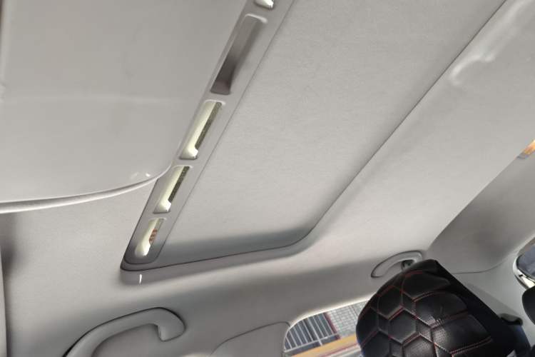 Used Volkswagen Polo 2014 1.6L Cross Polo Automatic