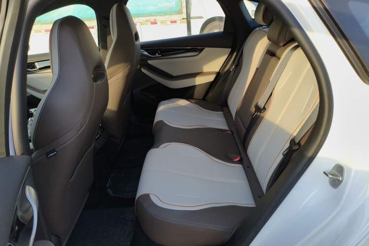 Used BYD Qin PLUS 2024 HONOR Edition DM-i 120KM Excellence Model
