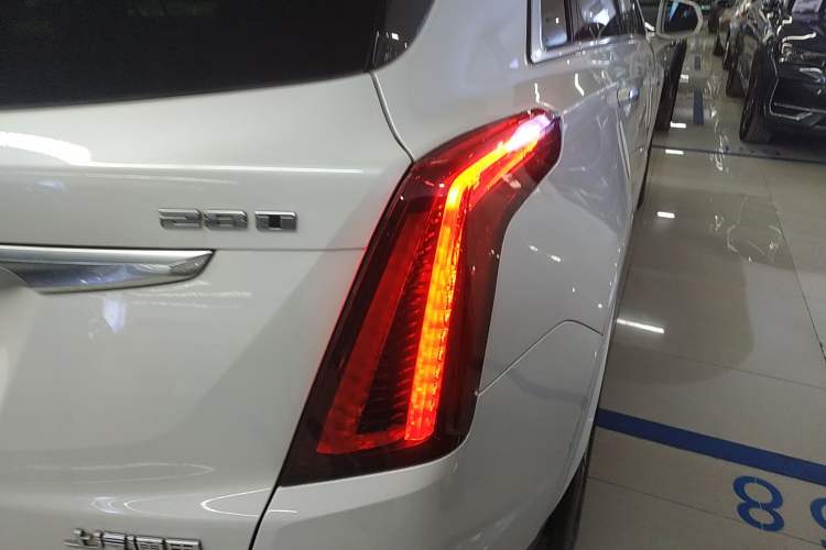 Used Cadillac XT5 2021 28T Luxury Version
