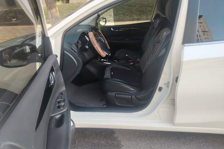 Used Nissan Tiida 2019 1.6L CVT Smart Enjoyment Version China VI Standard
