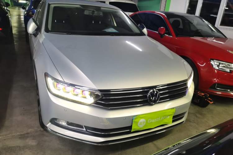 Used Volkswagen Magotan 2019 280TSI DSG Leading Model China VI Standard
