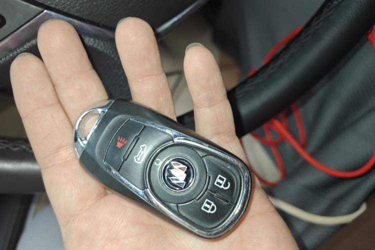 Used Buick GL8 2023 Facelifted Land Cruiser Executive Luxury Version