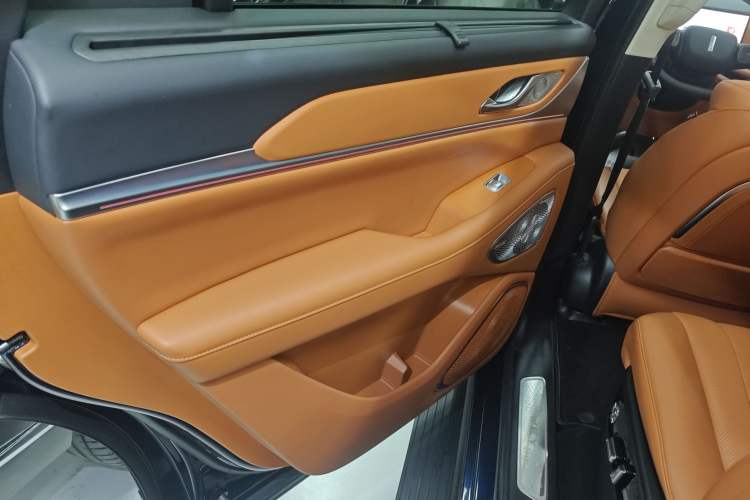 Used Wey Lanshan 2025 Four-Wheel Drive Max
