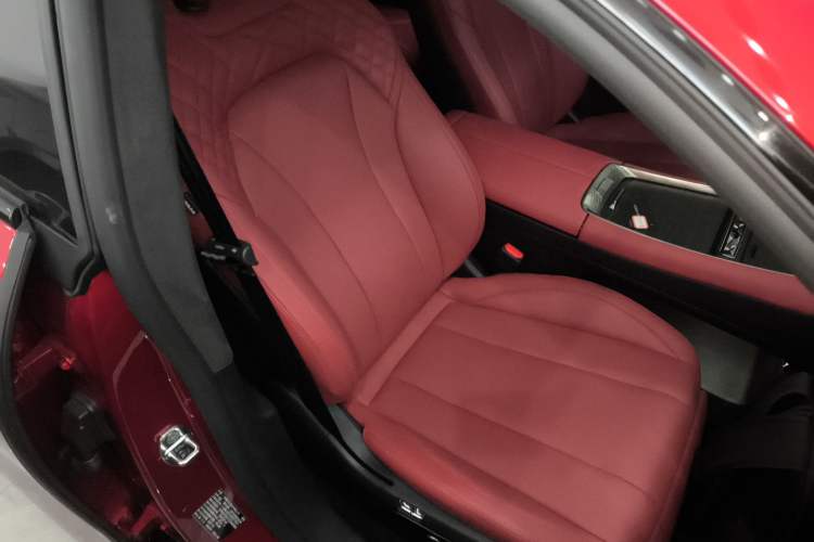 Used  Star Era ES 2025 All-Electric Pro Four-Wheel Drive 77 kWh
