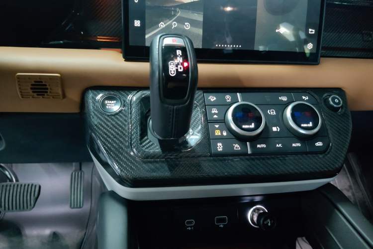 Used Land Rover Defender 2023 Facelift 110 3.0T P400 X-DYNAMIC HSE