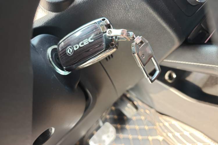 Used Dongfeng Fengon 580 2017 1.5T CVT Comfort Model
