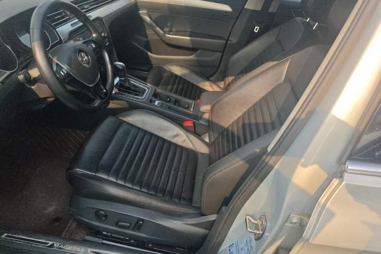 Used Volkswagen Magotan 2018 330TSI DSG Advanced Model
