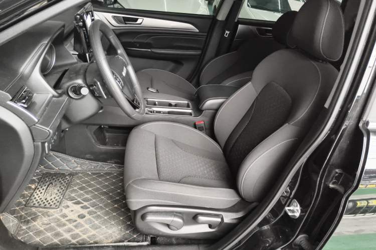 Used Haval M6 2021 PLUS 1.5T DCT Elite Smart Connectivity Model
