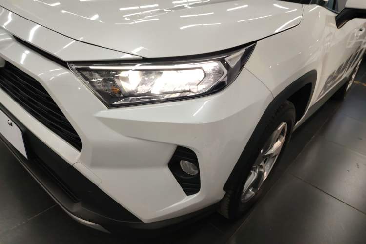 Used Toyota RAV4 2021 2.0L CVT Two-Wheel Drive Fashion PLUS Edition