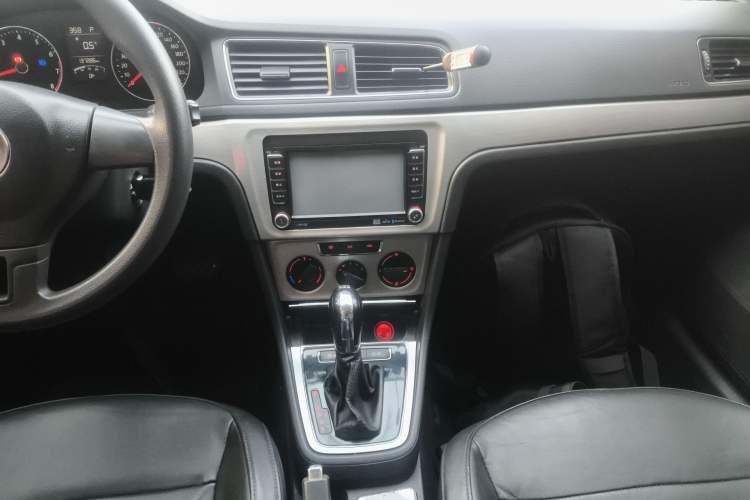 Used Volkswagen Lavida 2013 Revised Version 1.4 TSI DSG Comfort Edition