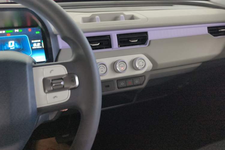 Used Chery QQ Ice Cream 2022 170km Sundae Phosphate Lithium-Ion
