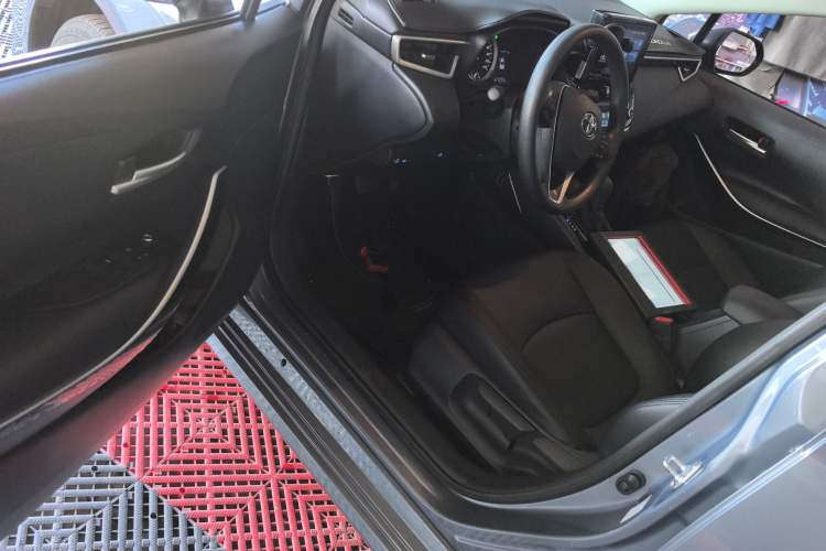 Used Toyota Corolla 2021 Dual-Motor 1.8L E-CVT Elite Edition
