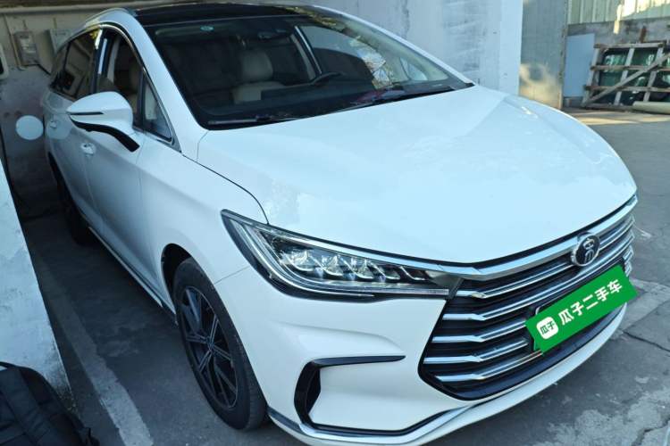 Used BYD Song MAX New Energy 2022 DM-i 105KM Flagship Model
