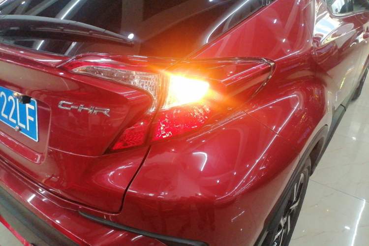 Used Toyota C-HR 2018 2.0L Leading with Sunroof China V Standard
