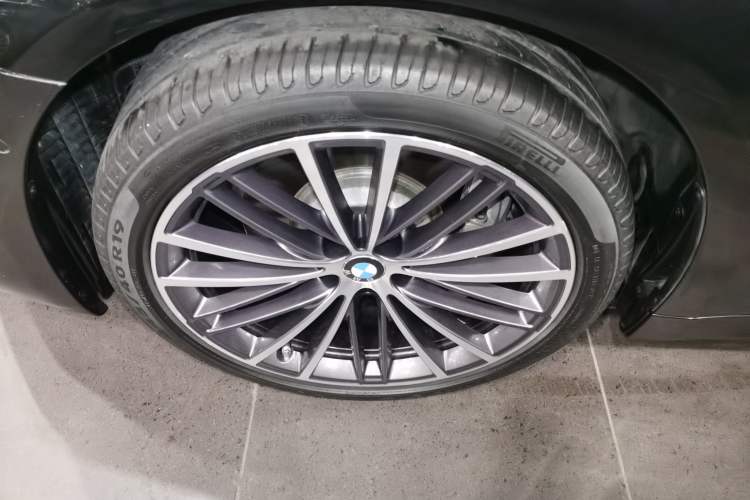 Used BMW 5 Series 2021 530Li Leading Model M Sport Package
