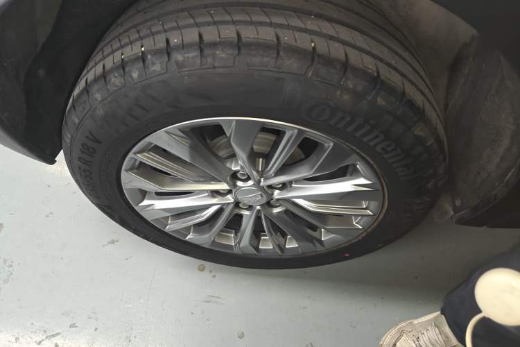 Used Cadillac XT4 2024 28T Two-Wheel-Drive Luxury Version
