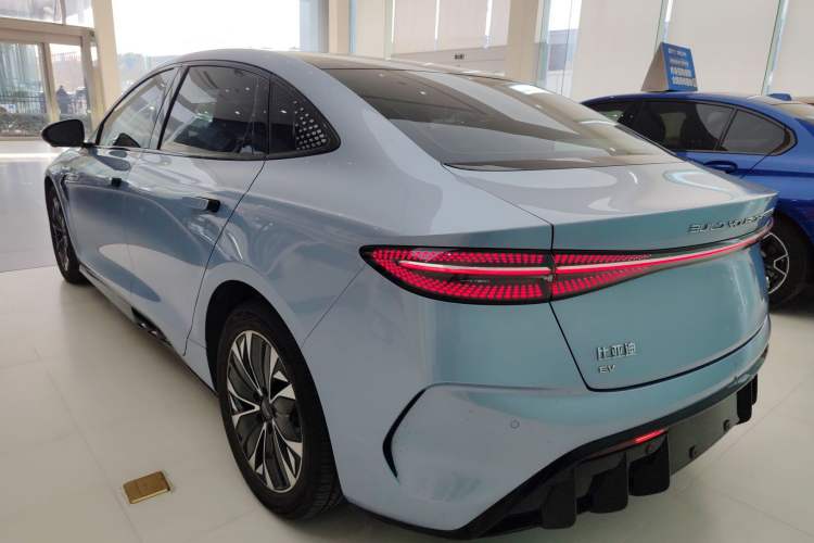 Used BYD Seal 2022 550 km Standard Range Rear-Wheel Drive Prestige Version
