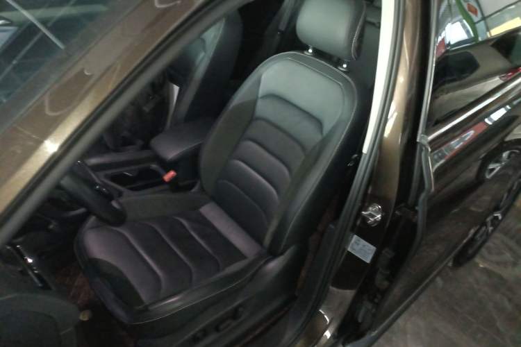 TDK.VehicleDetails.img