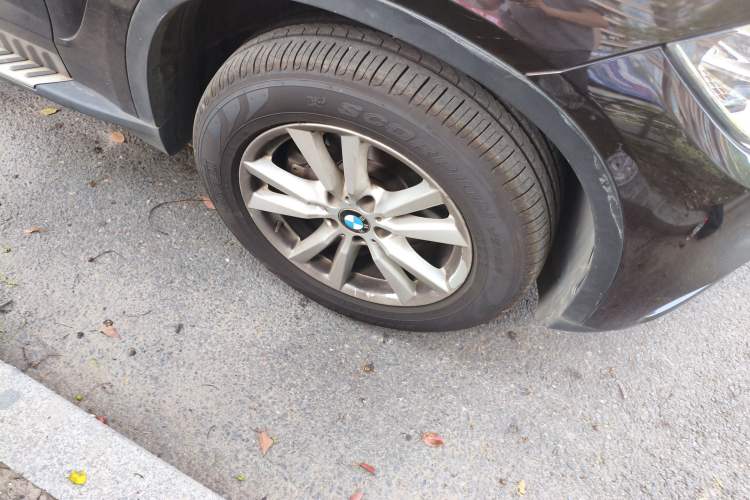 Used BMW X5 2015 xDrive28i
