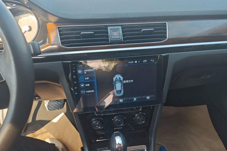 Used Volkswagen Bora 2016 1.6L Automatic Luxury Model
