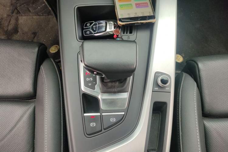 Used Audi A4L 2024 40 TFSI Fashion Dynamic Model