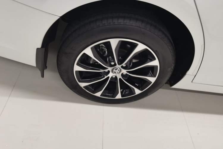 Used Toyota Avalon 2022 Dual-Engine 2.5L Luxury Edition