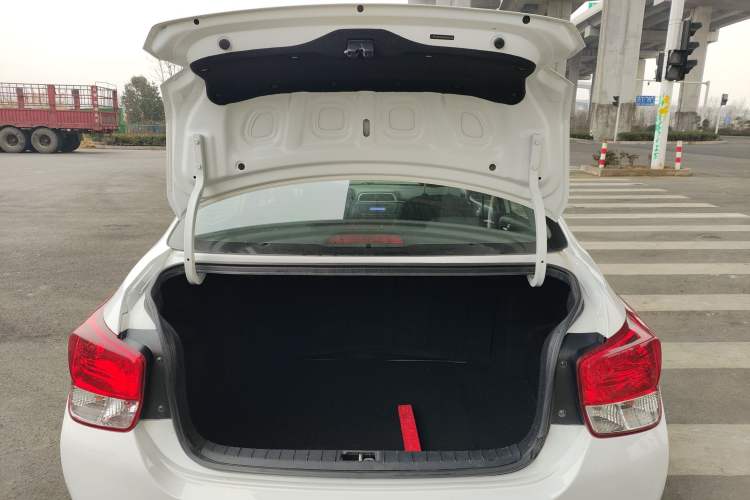 Used Hyundai Verna 2017 1.4L Manual Refreshed Version China V Standard
