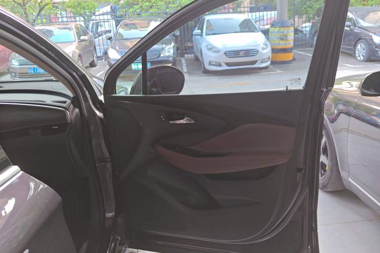 Used Buick Envision 2017 28T Four-Wheel Drive Elite Model
