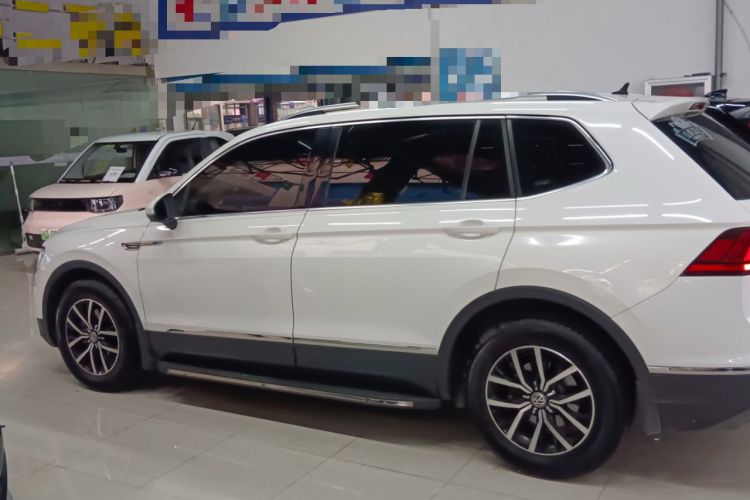 Used Volkswagen Tiguan L 2017 330TSI Automatic Two-Wheel Drive Luxury Edition