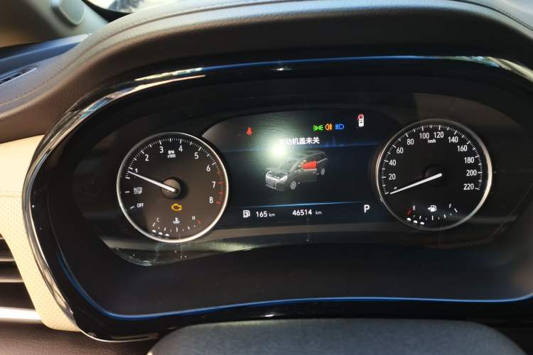 Used Buick GL8 2023 Facelifted Land Cruiser Executive Luxury Version
