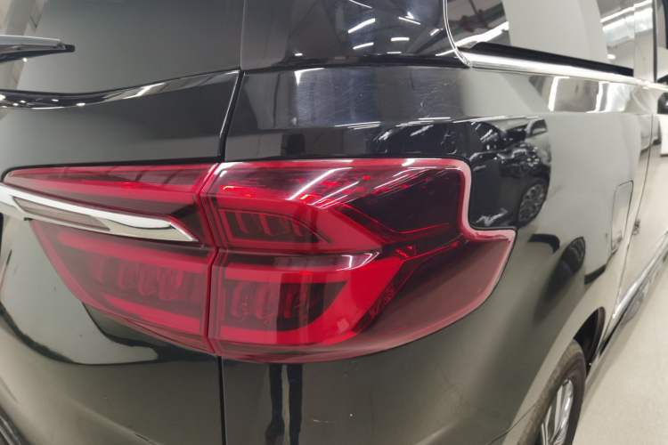 Used SAIC MAXUS G20 2021 Facelifted PLUS 2.0T Gasoline Automatic Luxury Edition
