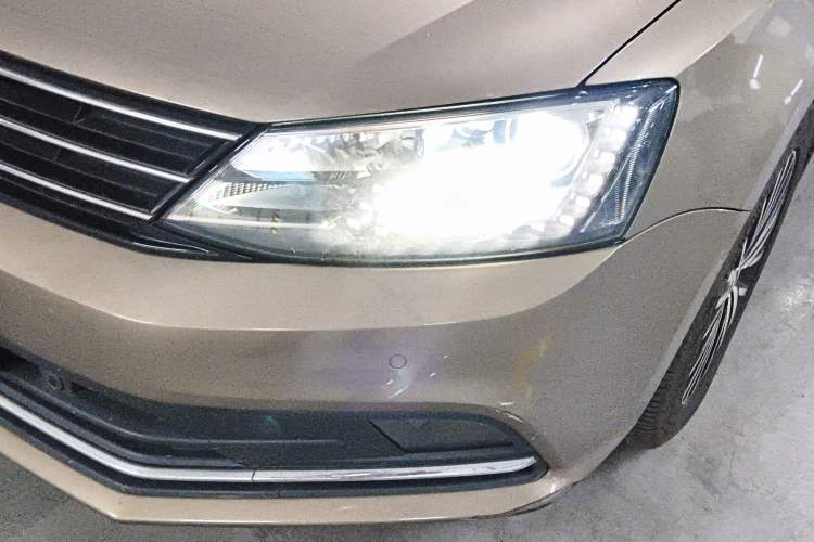 Used Volkswagen Sagitar 2017 230TSI Automatic Luxury Edition