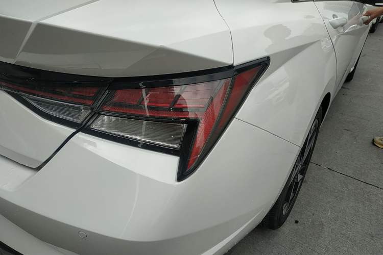 Used Hyundai Elantra 2022 1.5L CVT LUX Prestige Edition
