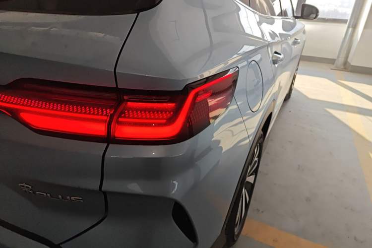 Used BYD Song PLUS New Energy 2024 Honor Edition EV 520km Luxury Model
