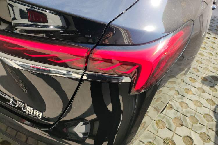 Used Buick LaCrosse 2025 28T Platinum Edition