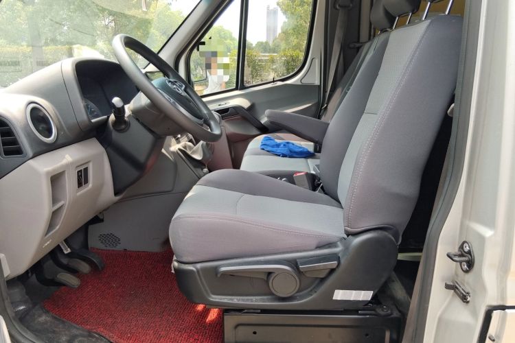 Used  Sunray 2021 2.0T 5-Series Star Express 6/7-Seater High-Roof D20TCIF1
