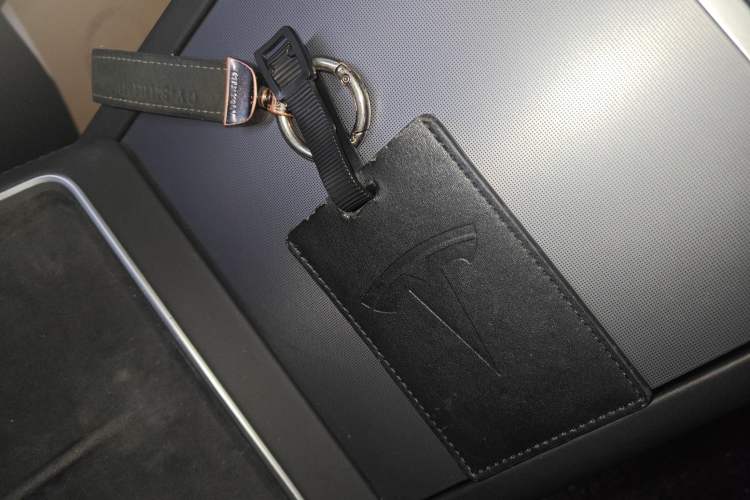 Used Tesla Model Y 2025 Rear-Wheel-Drive Version
