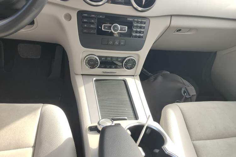 Used Mercedes-Benz GLK-Class 2015 GLK 260 4MATIC Dynamic Edition Ultimate Version