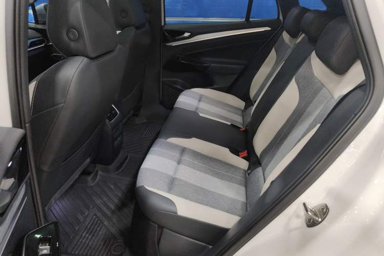 Used Volkswagen ID.4 CROZZ 2022 Long-Range PURE+ Edition