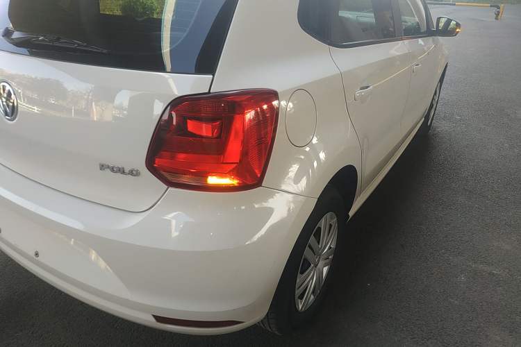 Used Volkswagen Polo 2016 1.4L Manual Fashion Model
