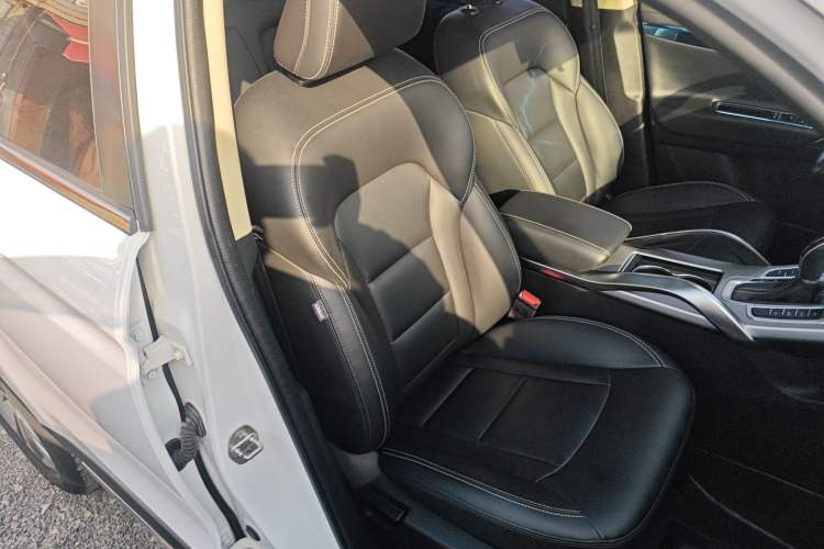 Used Geely Auto Emgrand X7 Sport 2016 1.8TD Automatic ZhiShang Model
