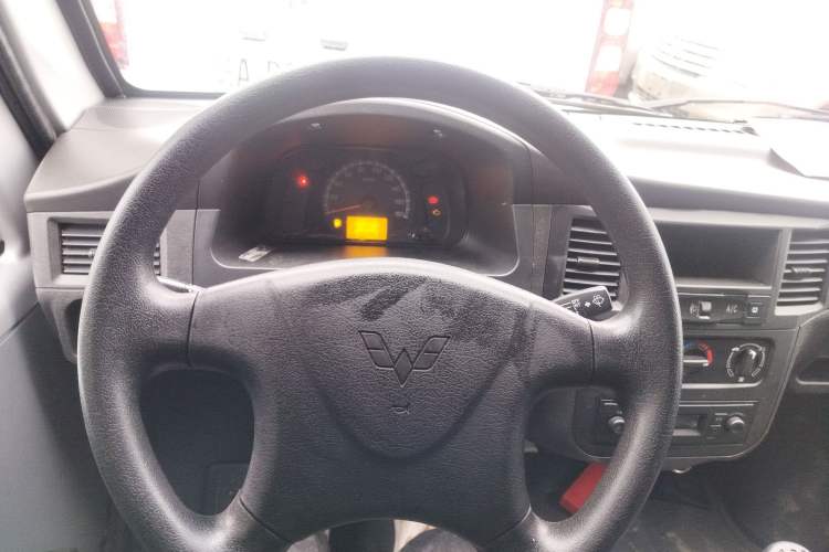 Used Wuling Zhiguang 2020 1.2L Practical Model China VI LSI
