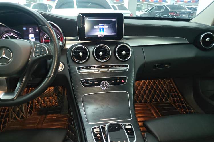 Used Mercedes-Benz C-Class 2017 Restyled C 180 L Fashion Edition Sport Version
