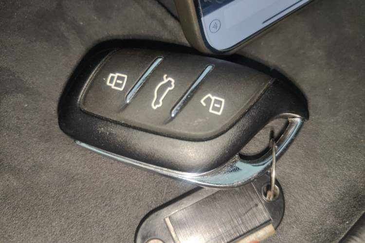 Used Roewe D7 2023 DMH 125km Superior Edition
