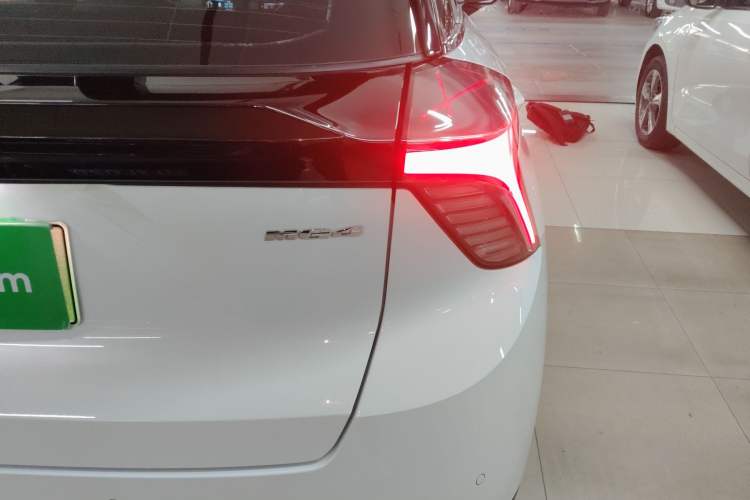 Used MG 4 EV 2023 415 km Range Sea-Faring Champion Edition
