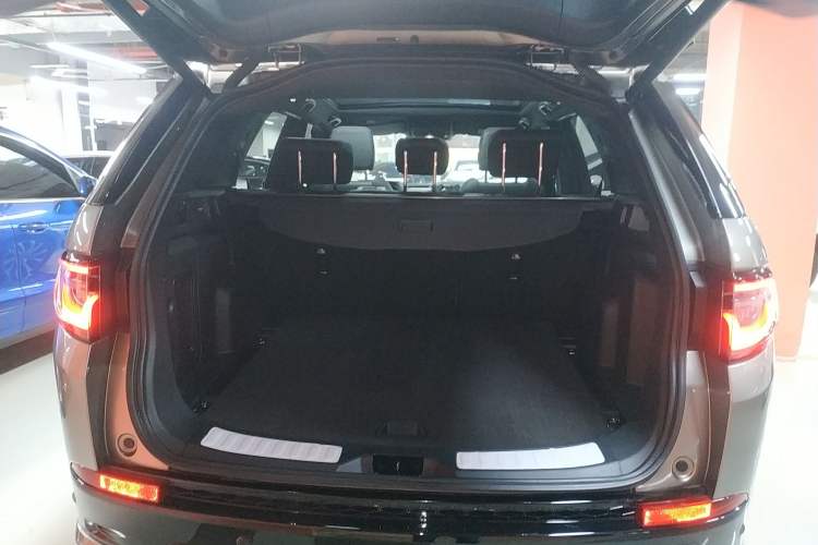 Used Land Rover Discovery Sport 2022 249 PS Metropolitan Edition 5 Seats