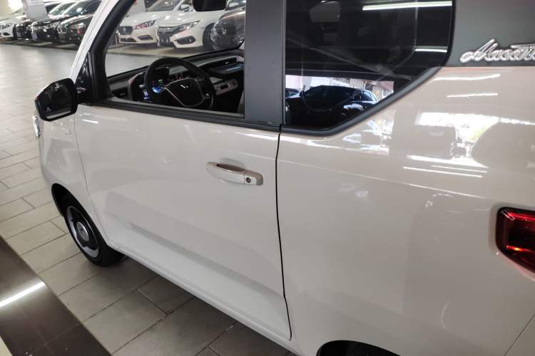 Used Wuling Hongguang MINIEV 2021 Macaron Fashion Model Lithium Iron Phosphate
