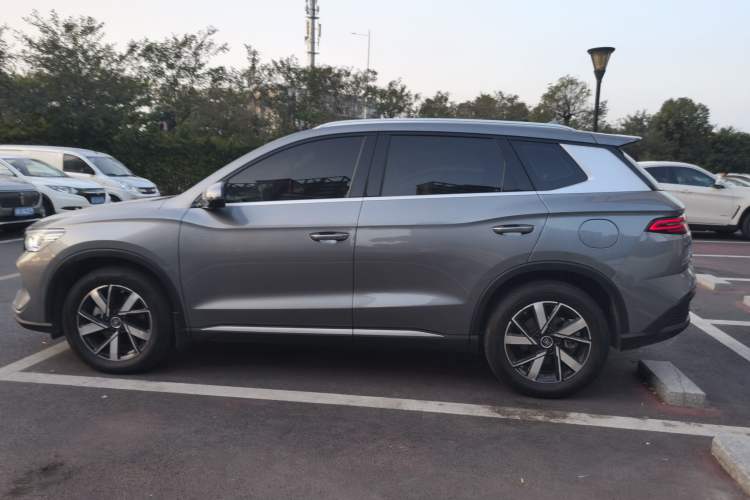 Used BYD Song Pro New Energy 2024 HONOR Edition DM-i 110KM Beyond Model
